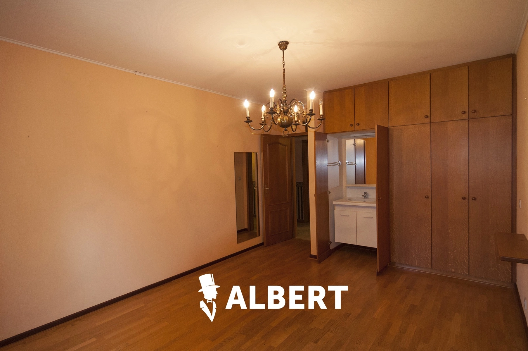 0387a1ec919c44faaba1589c1b85b8a7 photo