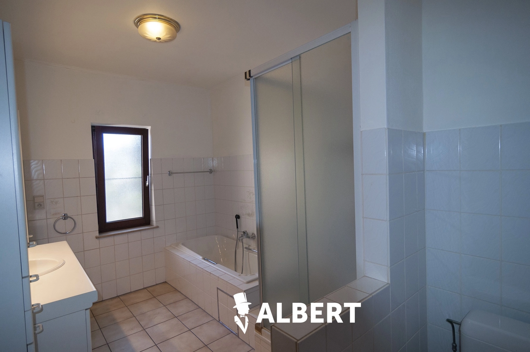 44fc0b1d73b141cfbe3db9eaac3c62f5 photo