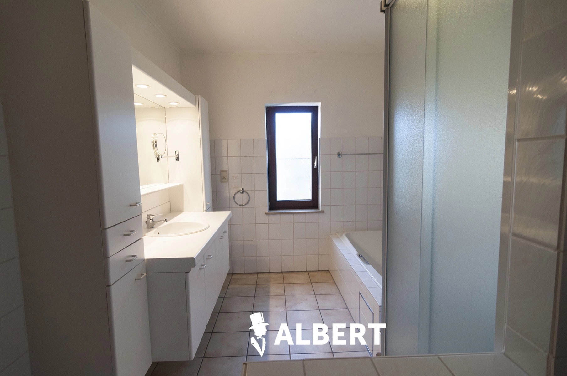 632632ef38c6456ca8950fa17966fc84 photo