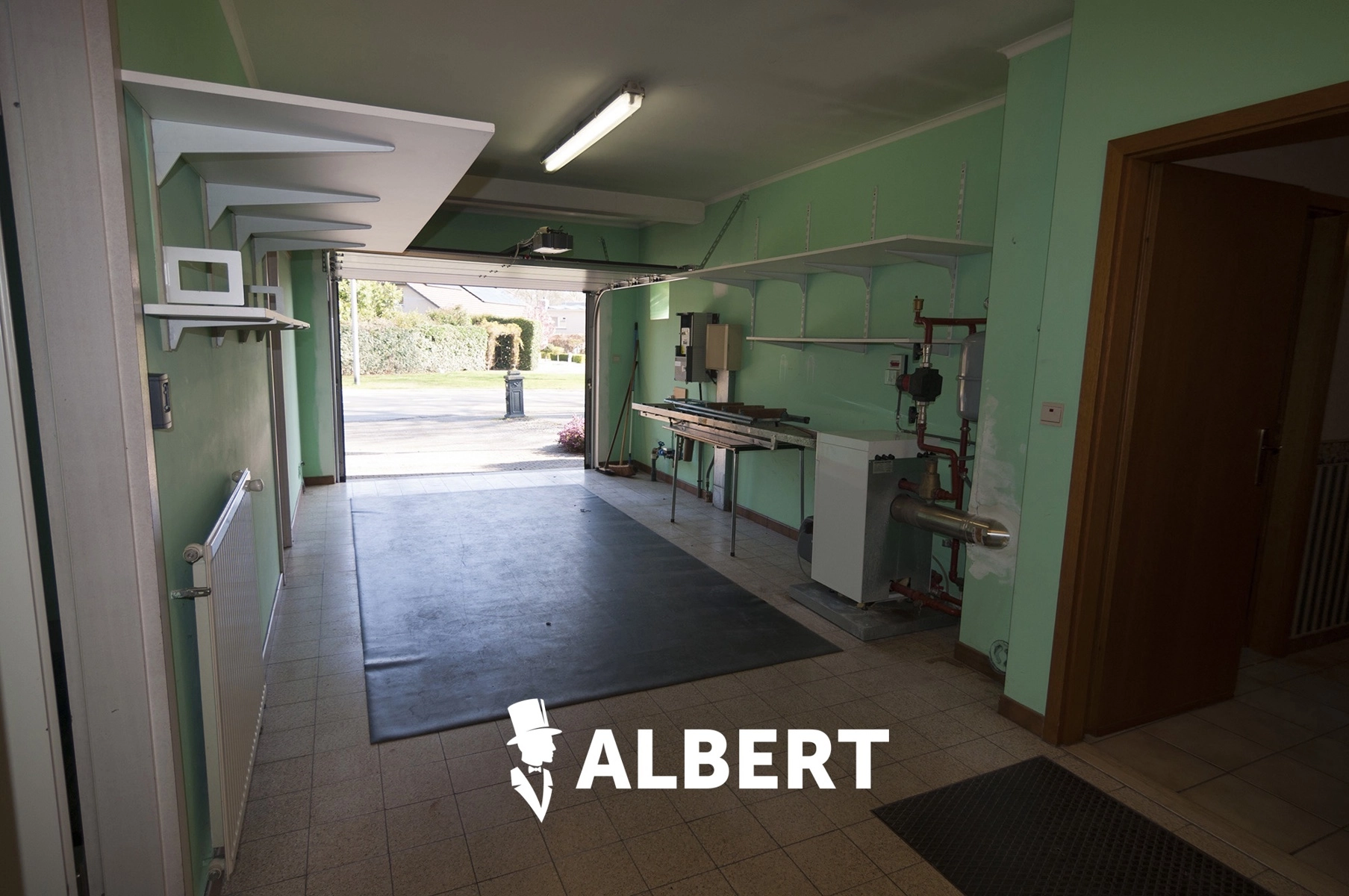 7ebe760a690b4b56881ffce304305521 photo