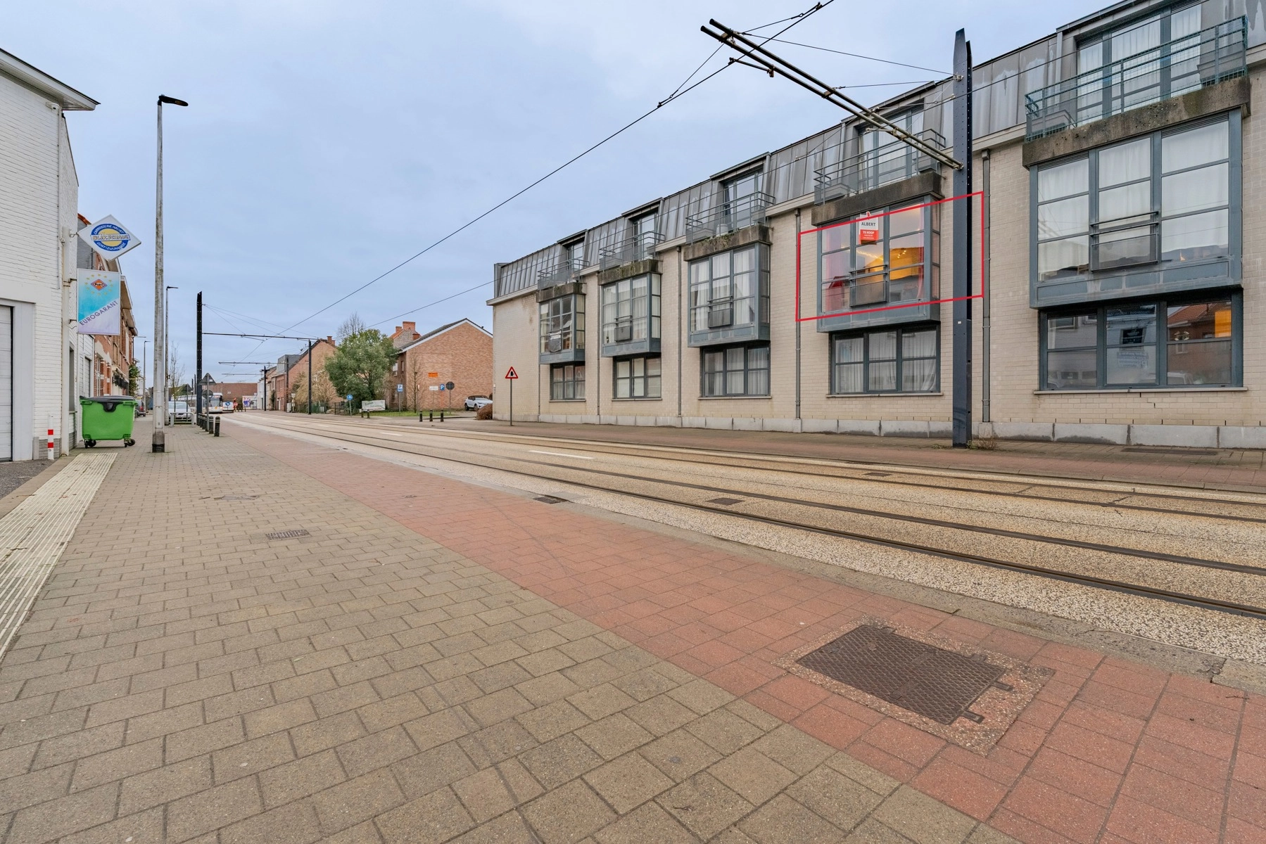 448272bd3a1c422cb7389ef8944fdadf photo