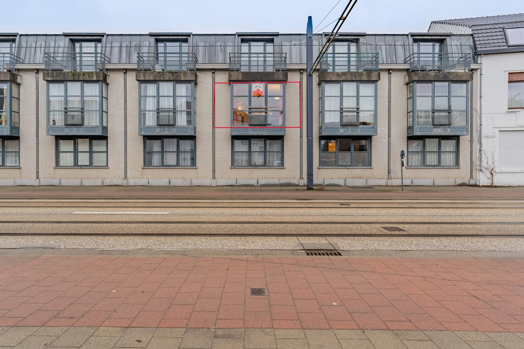 f69cd0ef642c4da894af3ab2a36bf425 photo