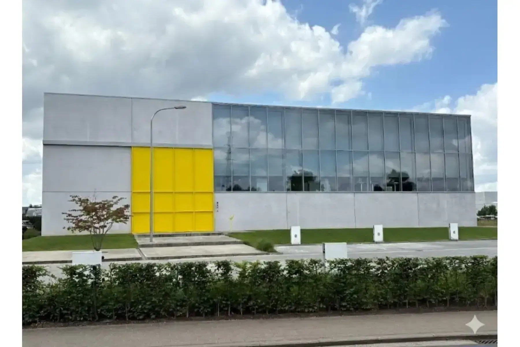 5393df2ca2484541b9046e83ee07cb36 photo