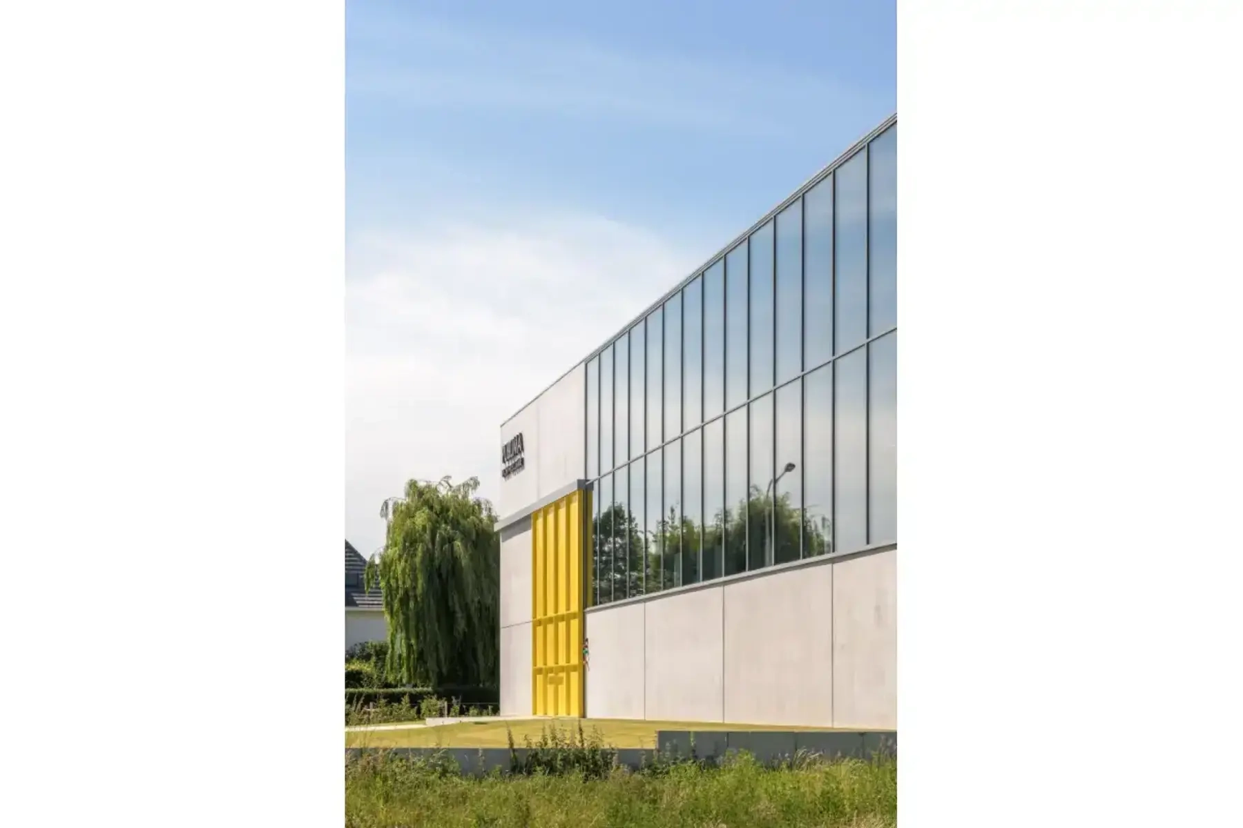 56640fa1fb8a4c0ea2eb2086061b7386 photo