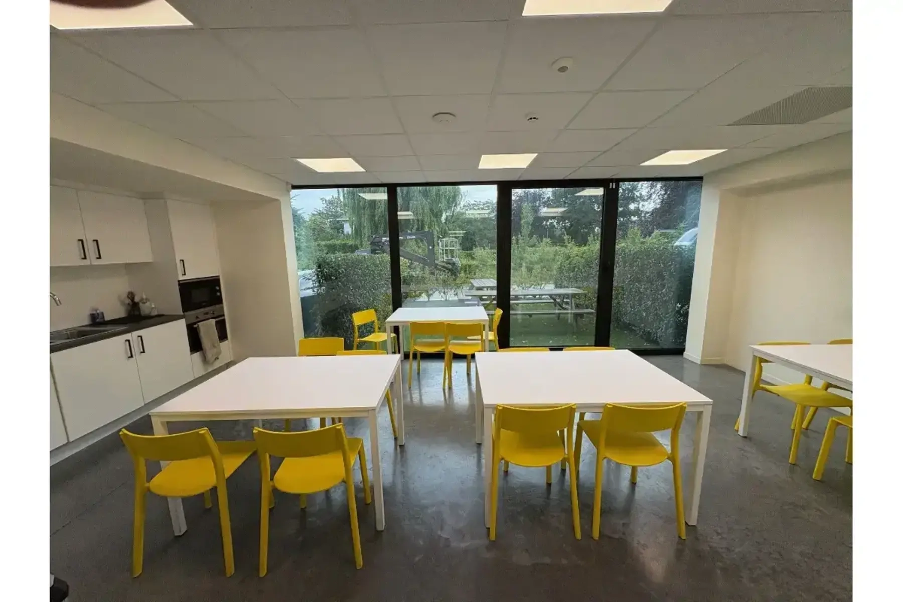 91466ae7ef5e4c93b55a53e9e31a7bce photo