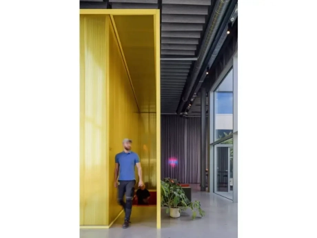 da250bdc27de4e1796285738fe80663e thumbnail