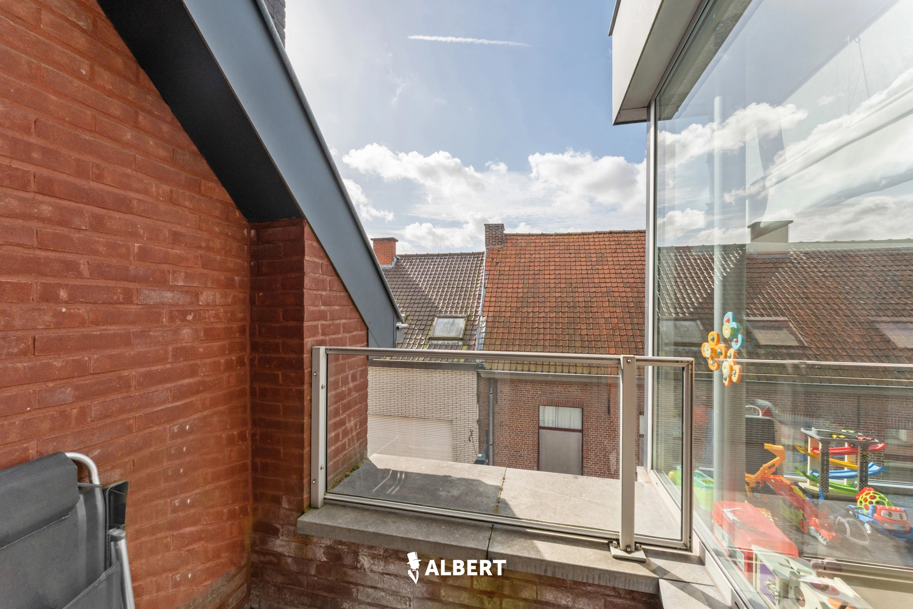 7b846c8ae1af4066be46a1bec5c02ca0 photo