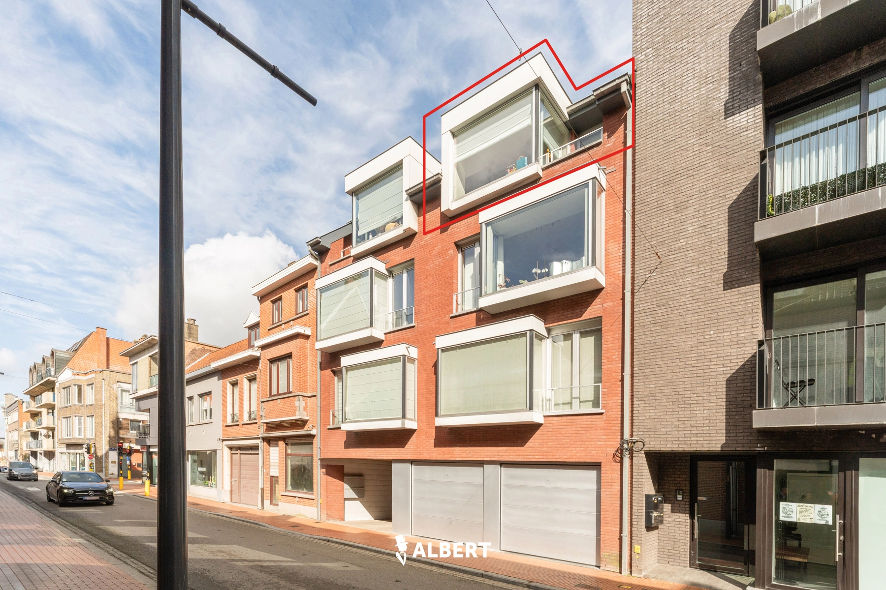 fce01c4b3e244ad49f200e73b76e2d94 photo