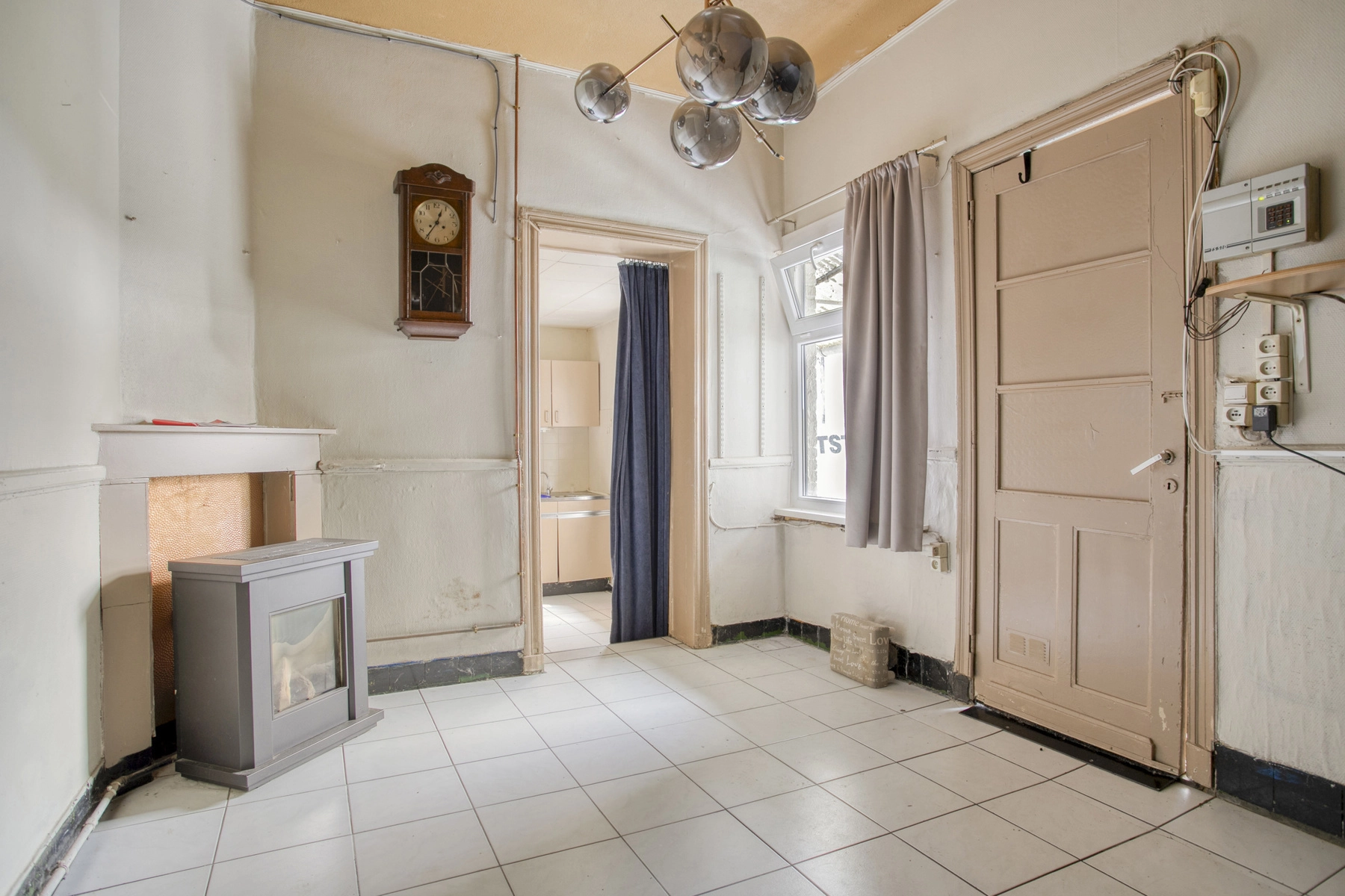 9e74c656ba684f6e9362368c9cb3b453 photo