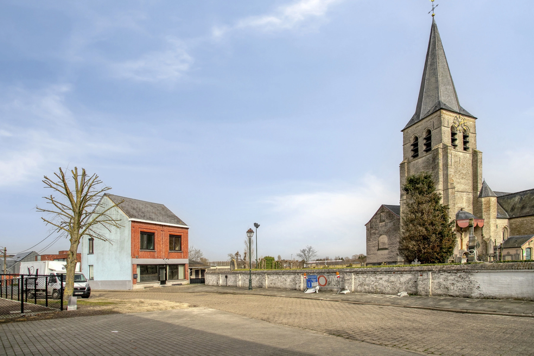 b6e4f1399ee94c6ca4dab1a30989ac04 photo