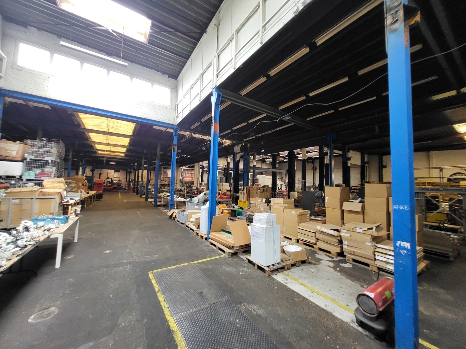 405c0de02ca94863a2b8e5e05d2db227 photo