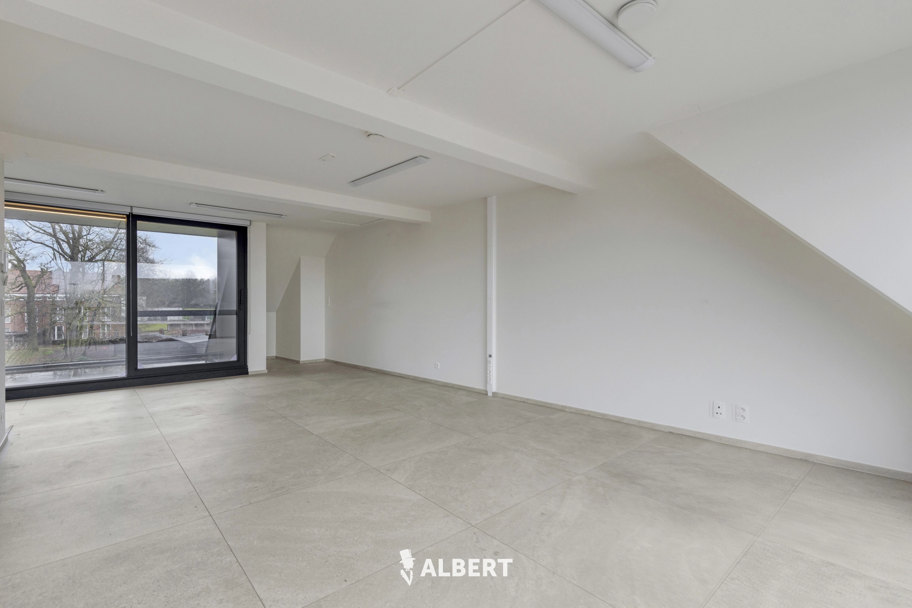 8b8f3a45dd3b4a6aa5c2db387667cd89 photo