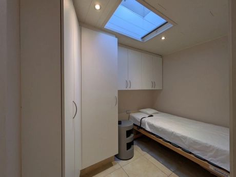 05b93e9951754c3fa8d2c77ec85a9ffd thumbnail