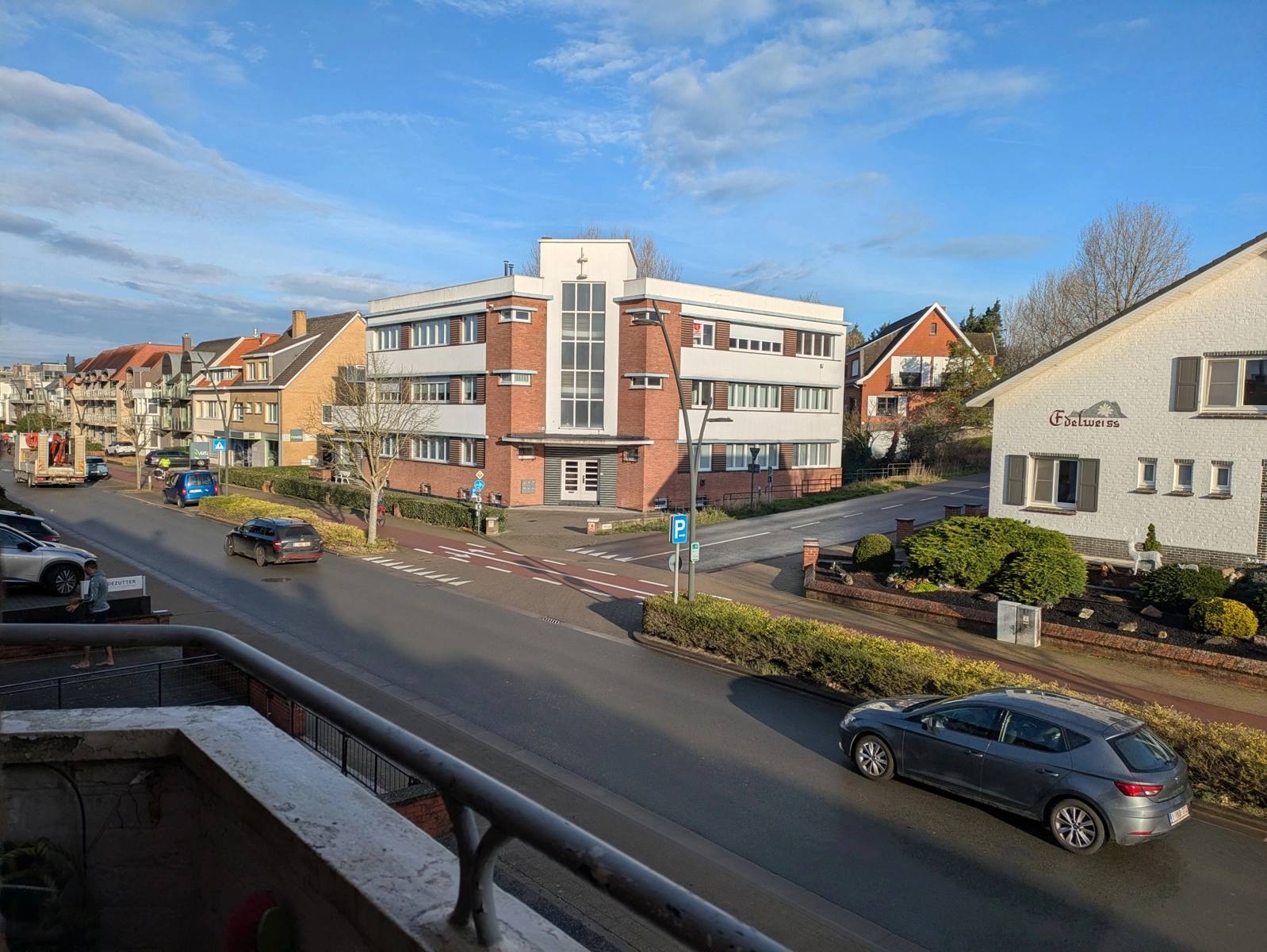 8321e8d1677e498eac1f9eb809c17b95 photo