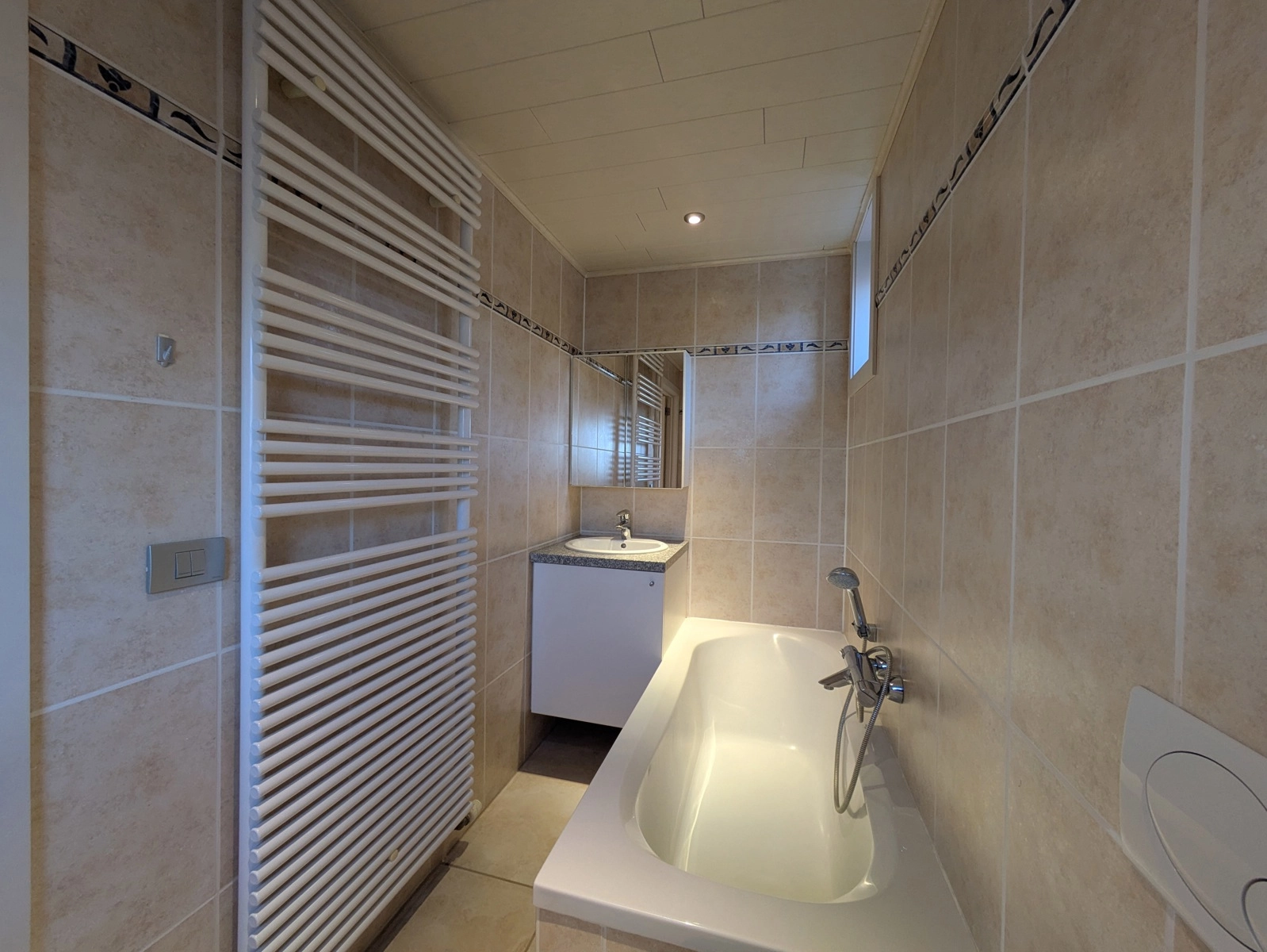 a8099b93d53b49d8a1302ee90f1e49ac photo