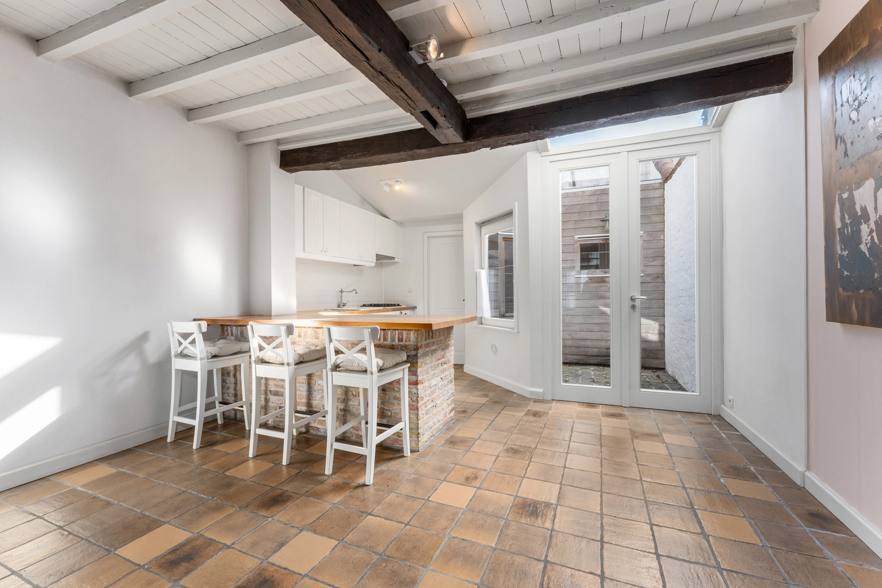 fe9a0f293db74c6b997f6d8f7d832622 photo