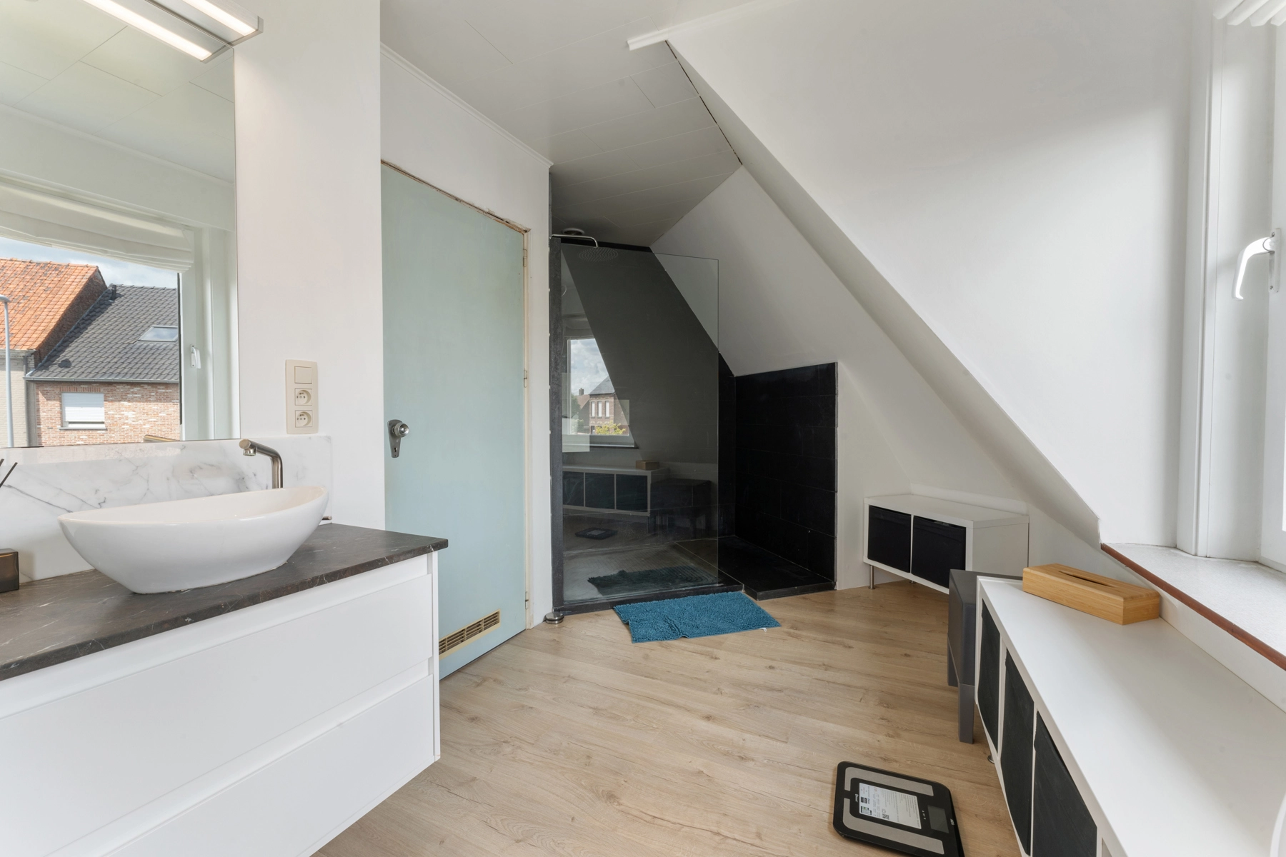 0e6236ee520242d1b3a8ba21e65406c0 photo