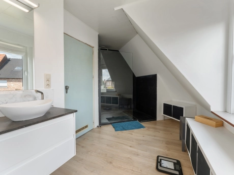 0e6236ee520242d1b3a8ba21e65406c0 thumbnail