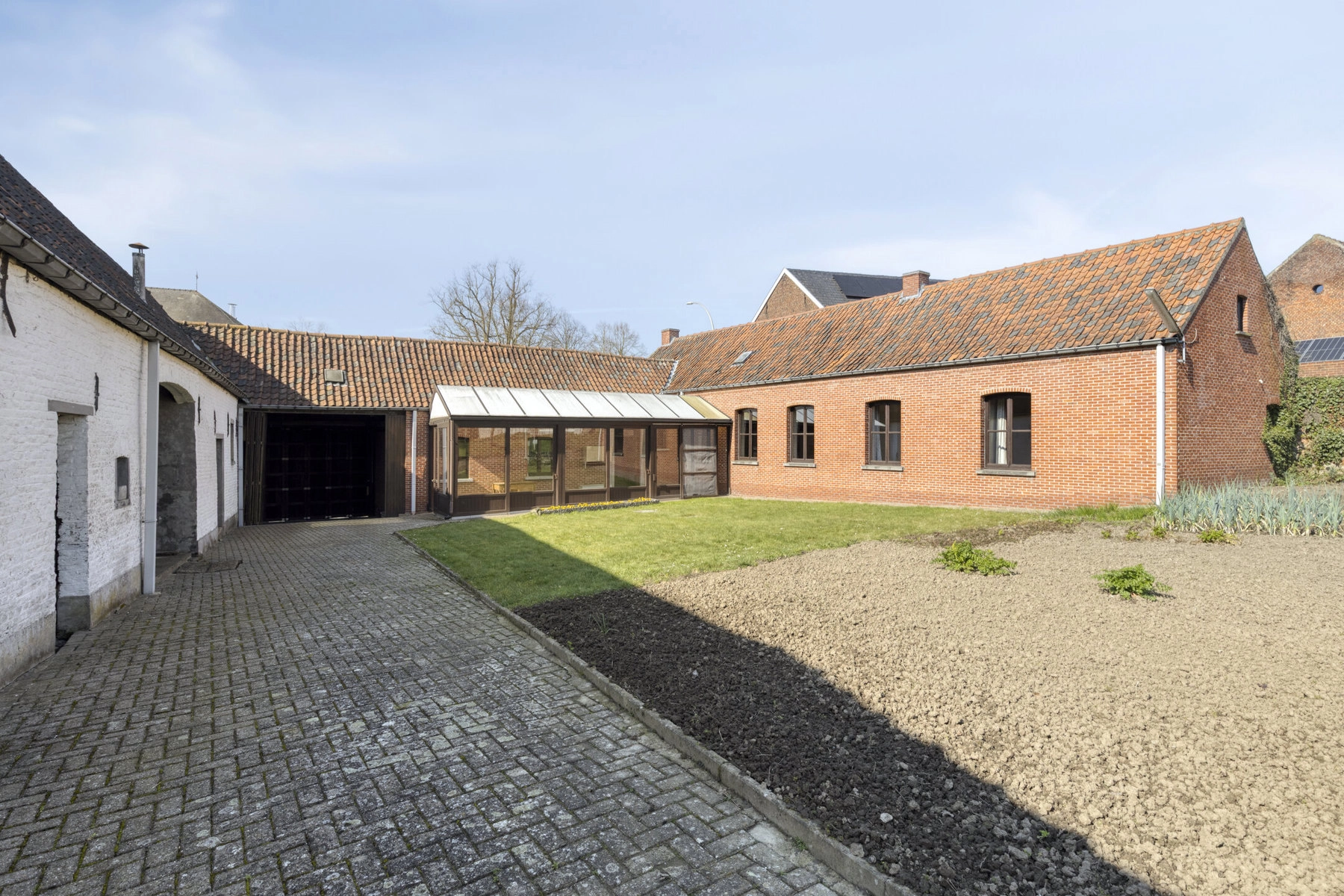 4645e373da0e48eebcb6159fcb5b4e2c photo