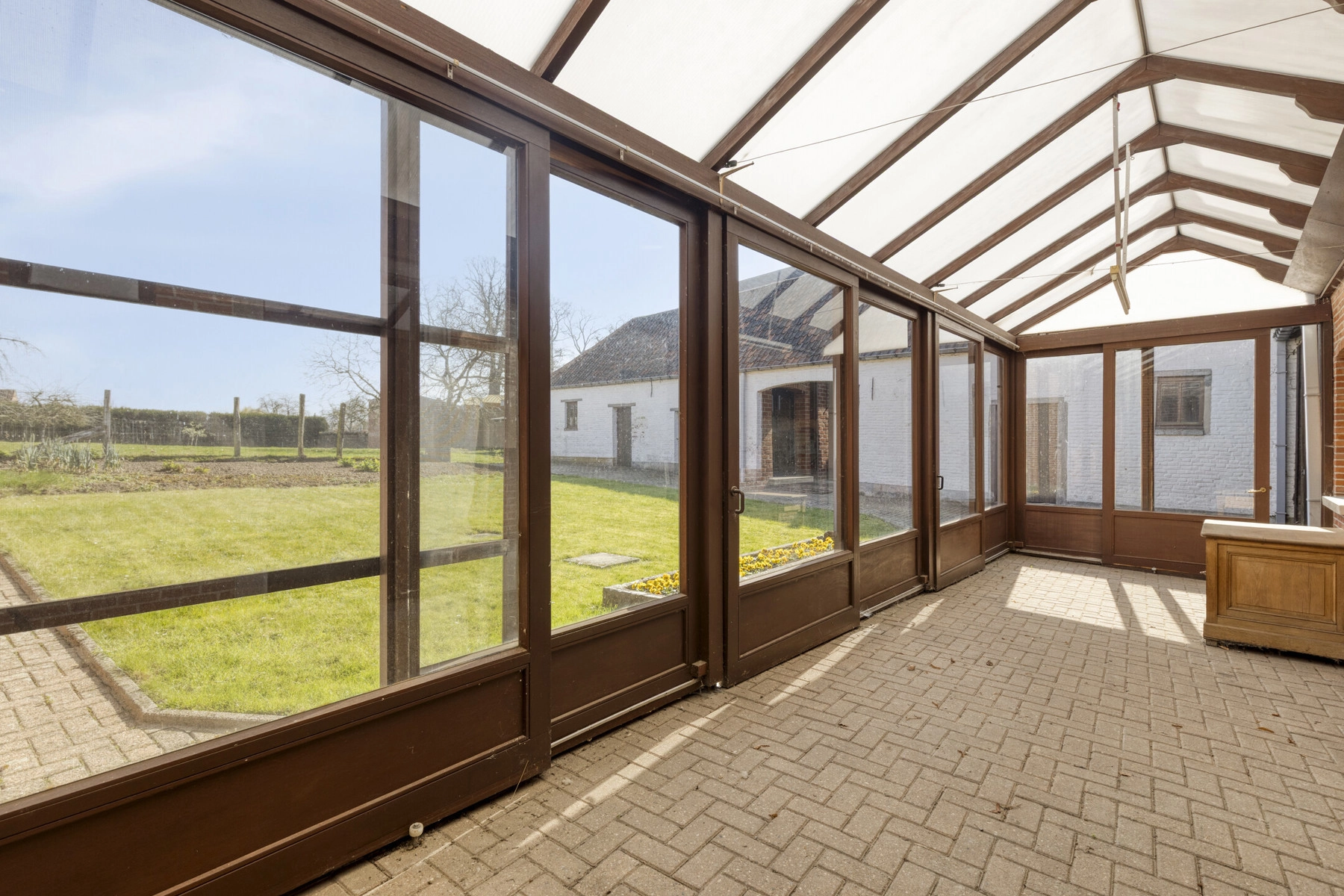 e490a0e7347044768b3d247af842f8b3 photo