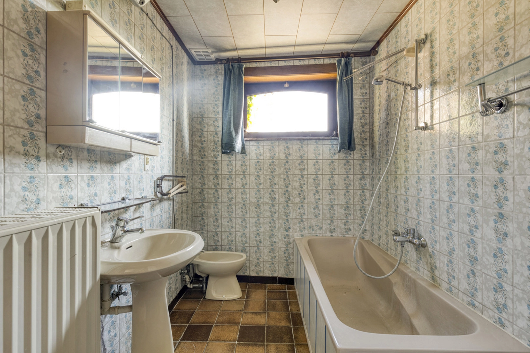 f7e4d0a1997b461e87e4374c189b4af6 photo