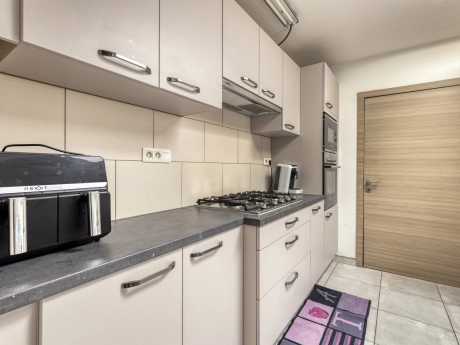 45093b3f686e4080b1acaf9fbed5df86 thumbnail