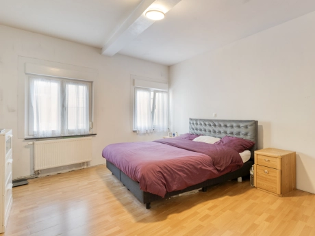 7b1f5b6c543147788f6b3b3d06bcde63 thumbnail