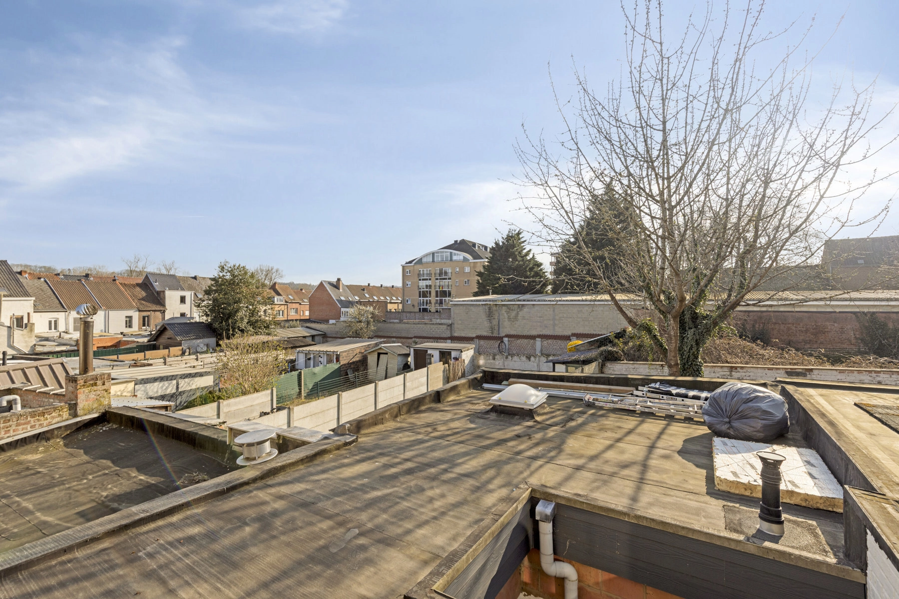 7db24e0fc4bd4c7eb3a72176a0b91046 photo