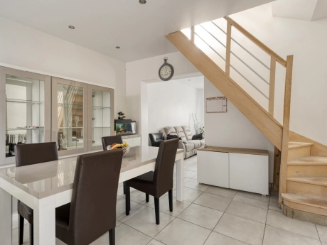 e45fa983f3e743c1b76a3bc57ccae6a2 thumbnail