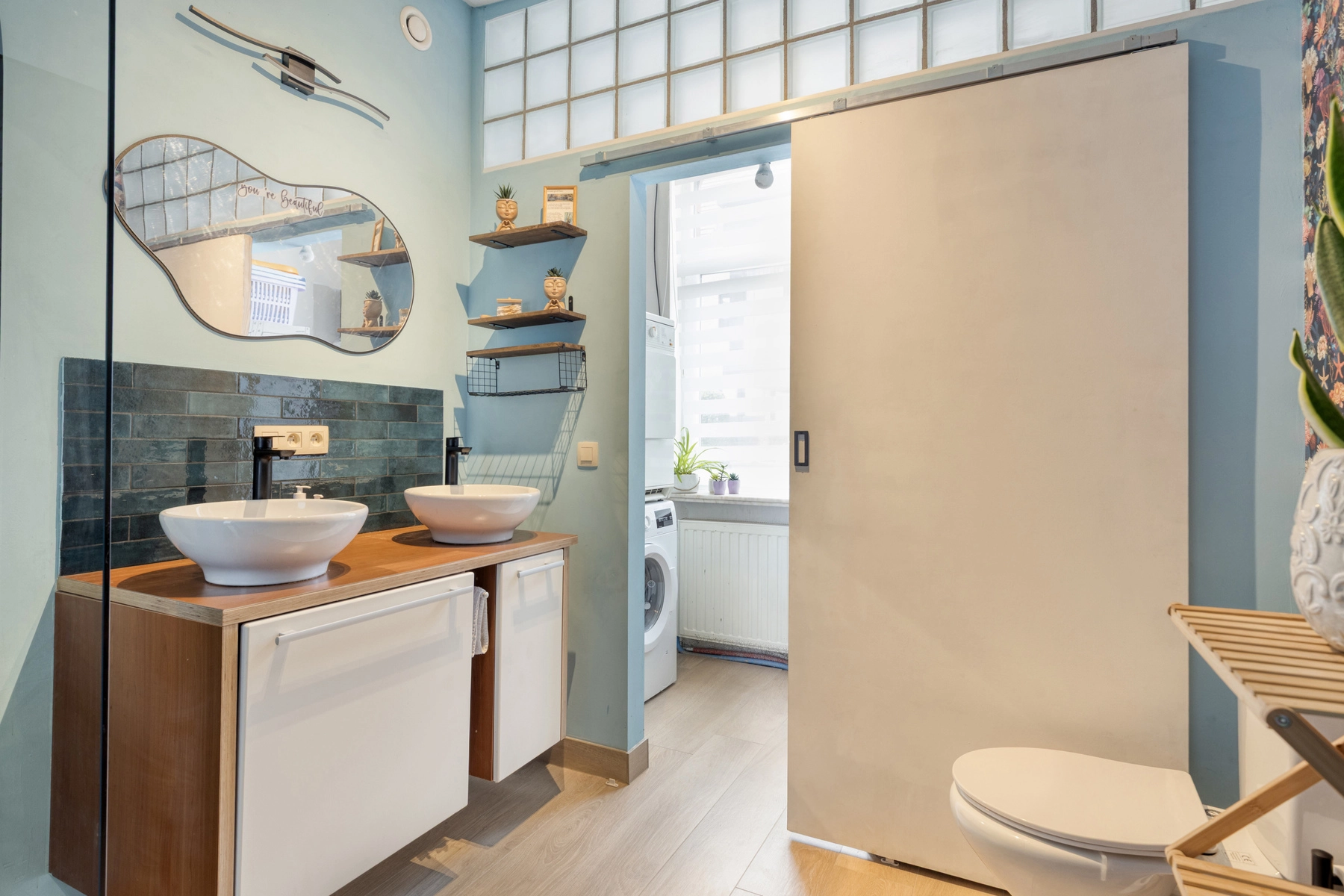 5bf037551c894894b8b73367f40b98ea photo