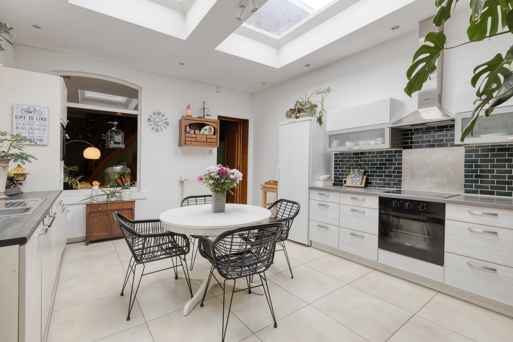 745ae9d520254425bb47bd40c187560a photo