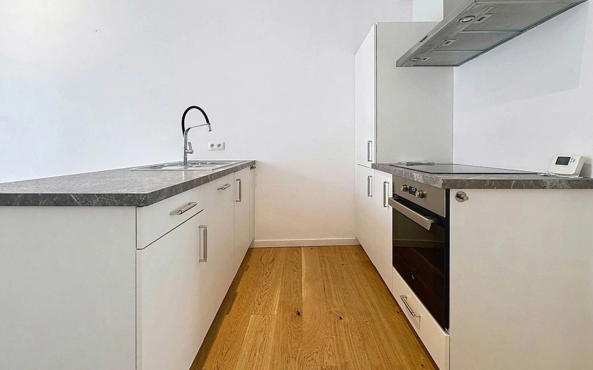 ca32e28a782b4c3cbe56916910dad636 photo