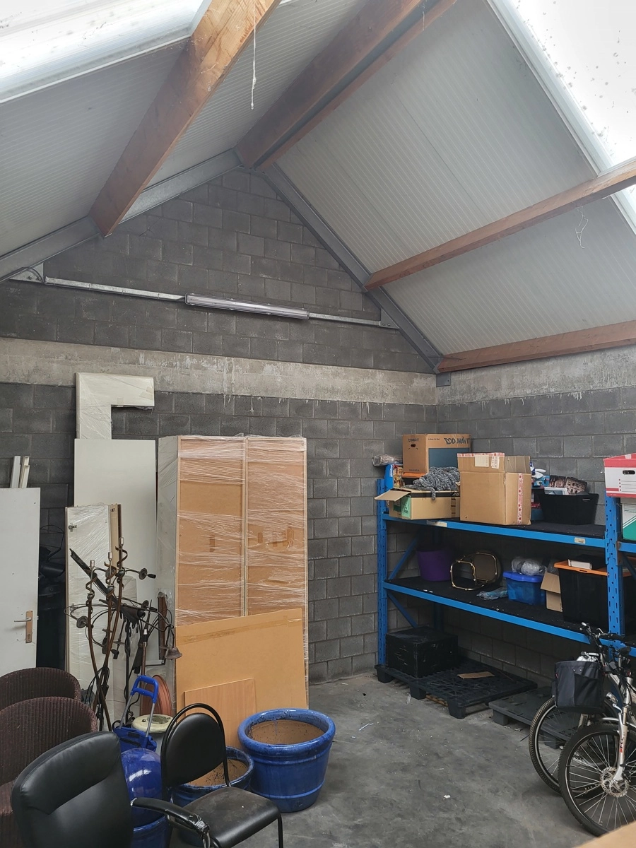 bd50250cfce84784806bbd588f31c720 photo