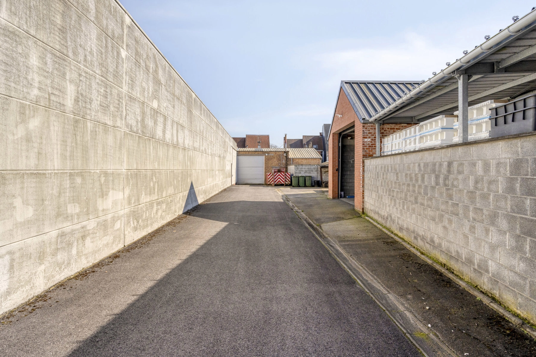 d1a5184bb81e4907b3559fc7d8174d34 photo