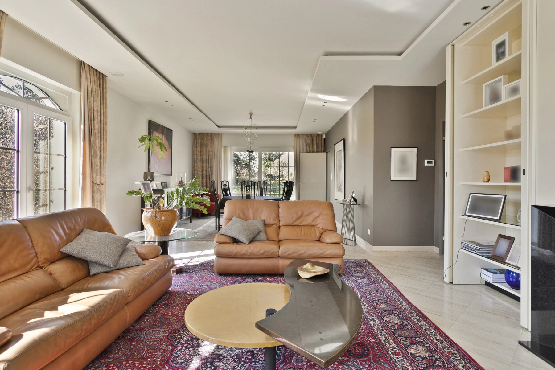 11f7f703854b4d809345ae14ad12612a photo