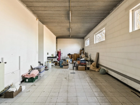 22f3b211df4249ba9fc76e2998186b95 thumbnail