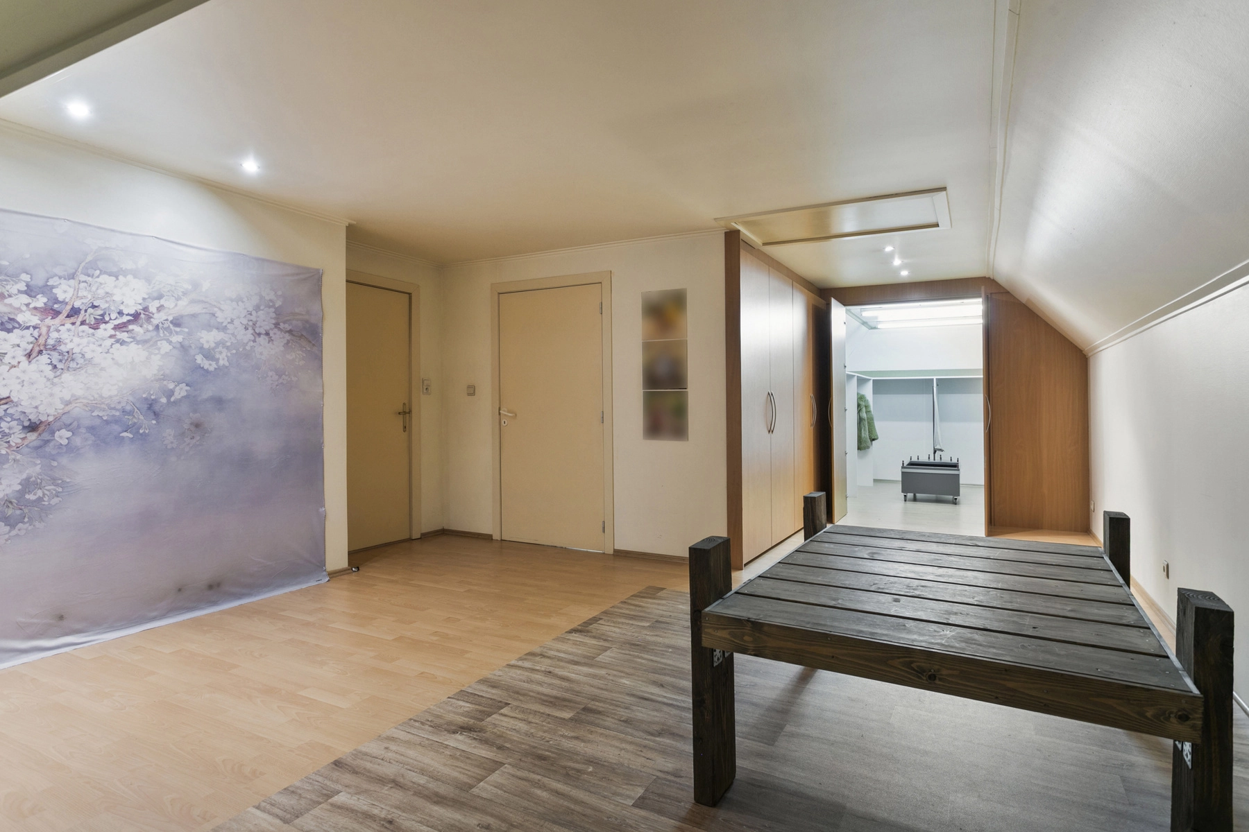 46a668ff131a4fa582de356fafe6489b photo