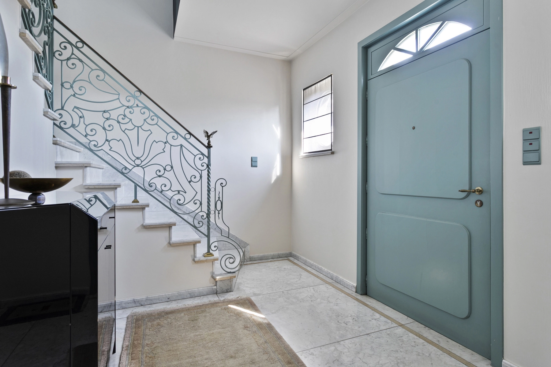 c88c18d1230d4aadbaa25491467c469b photo