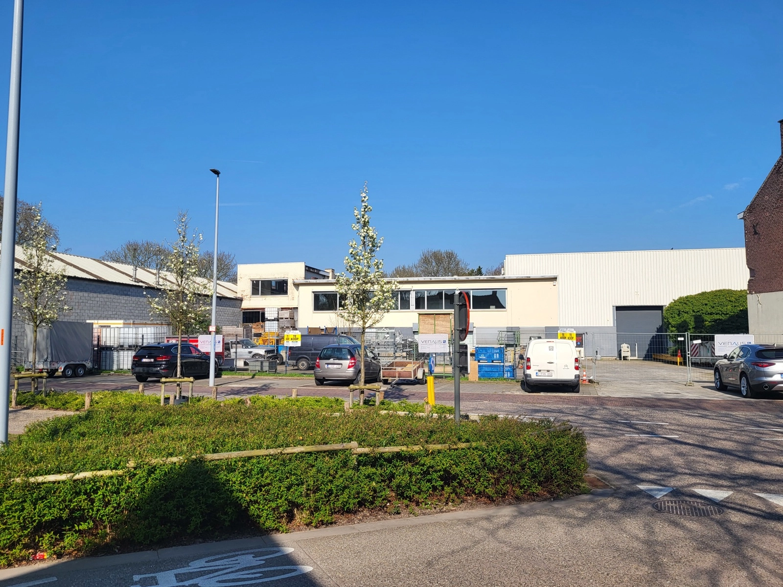 58337775770042198597225a58419008 photo