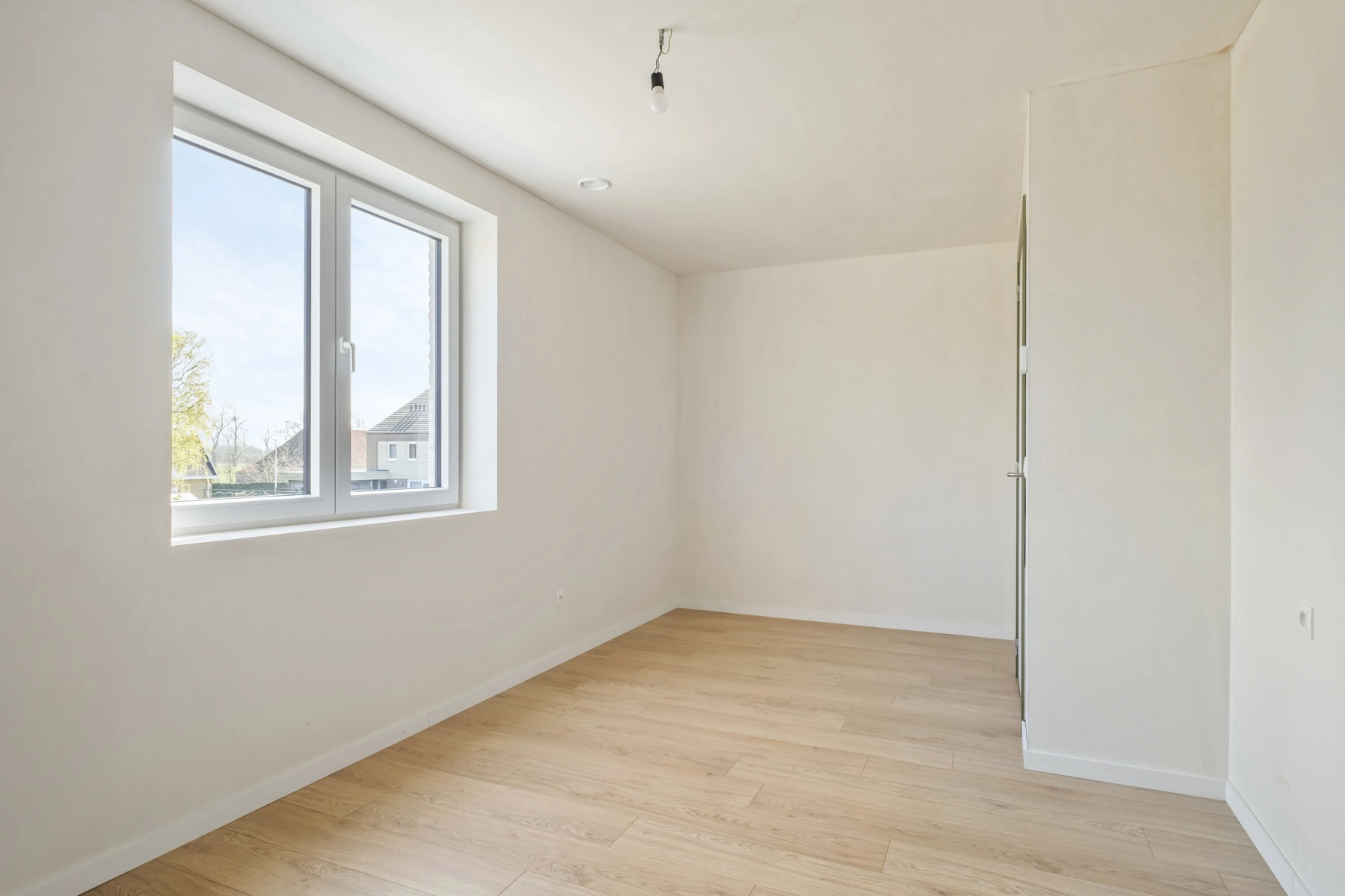 3df1582c5a4f46198ad44b683dde1435 photo