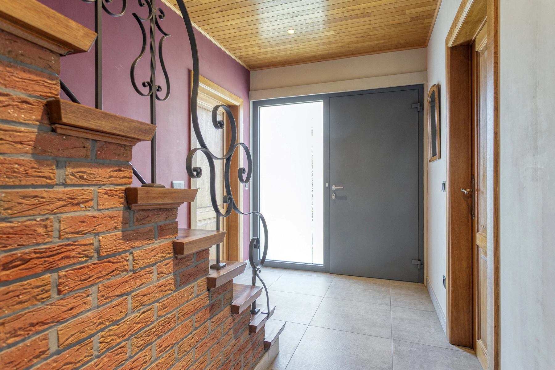 9f35b583ebe64eadbc8e0e04ee4a9f1e photo