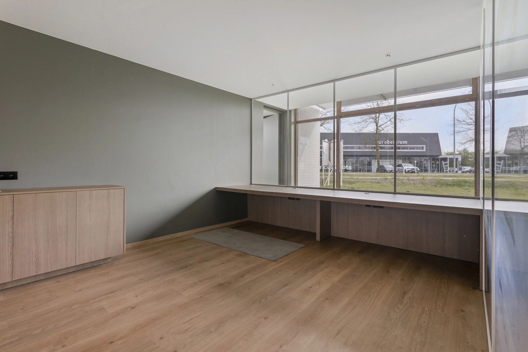 9062d26f37484ba6bdb435b01927d4b4 photo