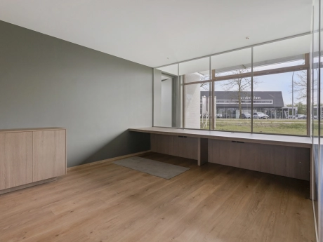 9062d26f37484ba6bdb435b01927d4b4 thumbnail