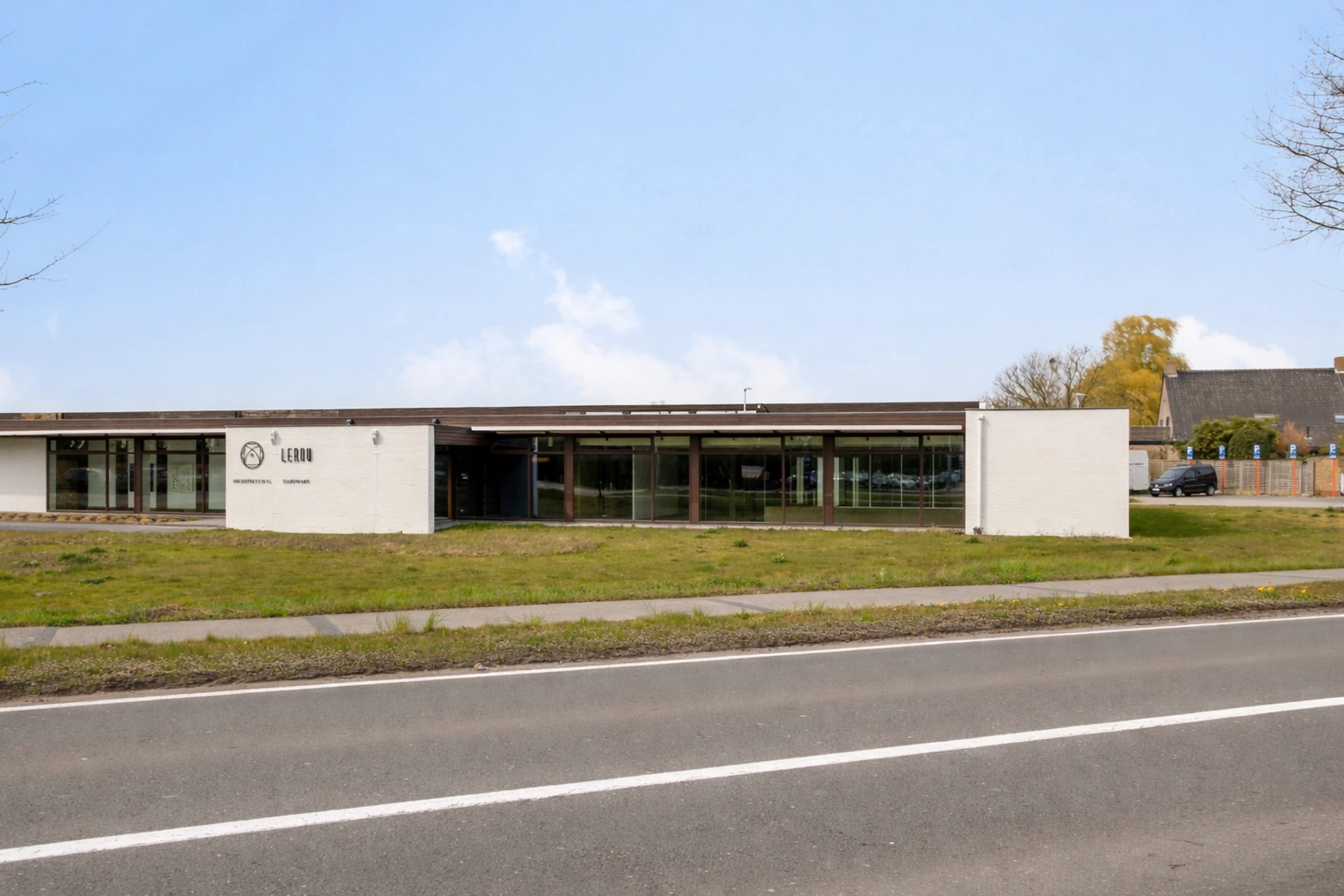 bc64cb2f3bdd499faa0a116657280332 photo