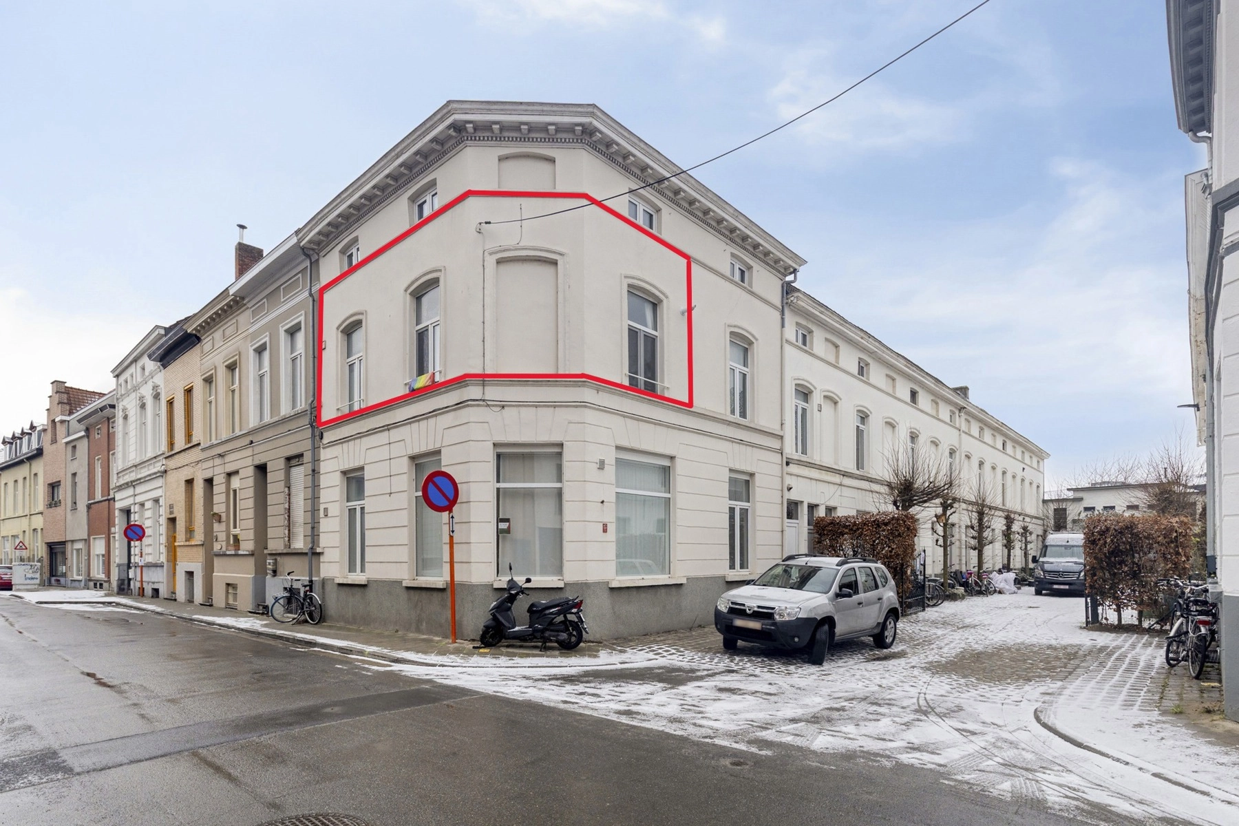 035dc76c581e4a23a0596deb2291ef3f photo