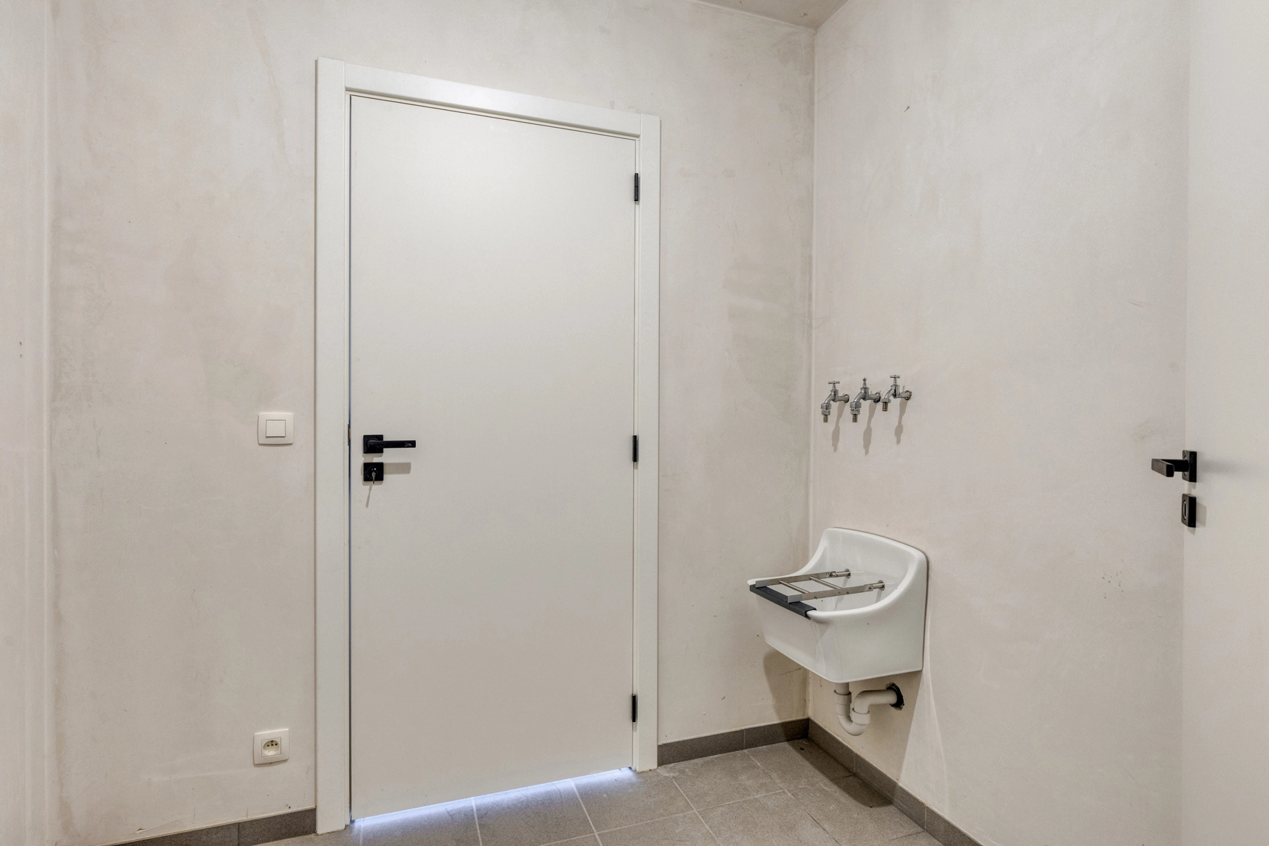 4a7f937d925e47b39f68aa0d0d5f5d53 photo