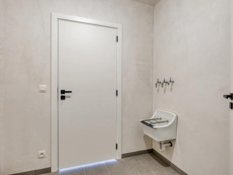 4a7f937d925e47b39f68aa0d0d5f5d53 thumbnail