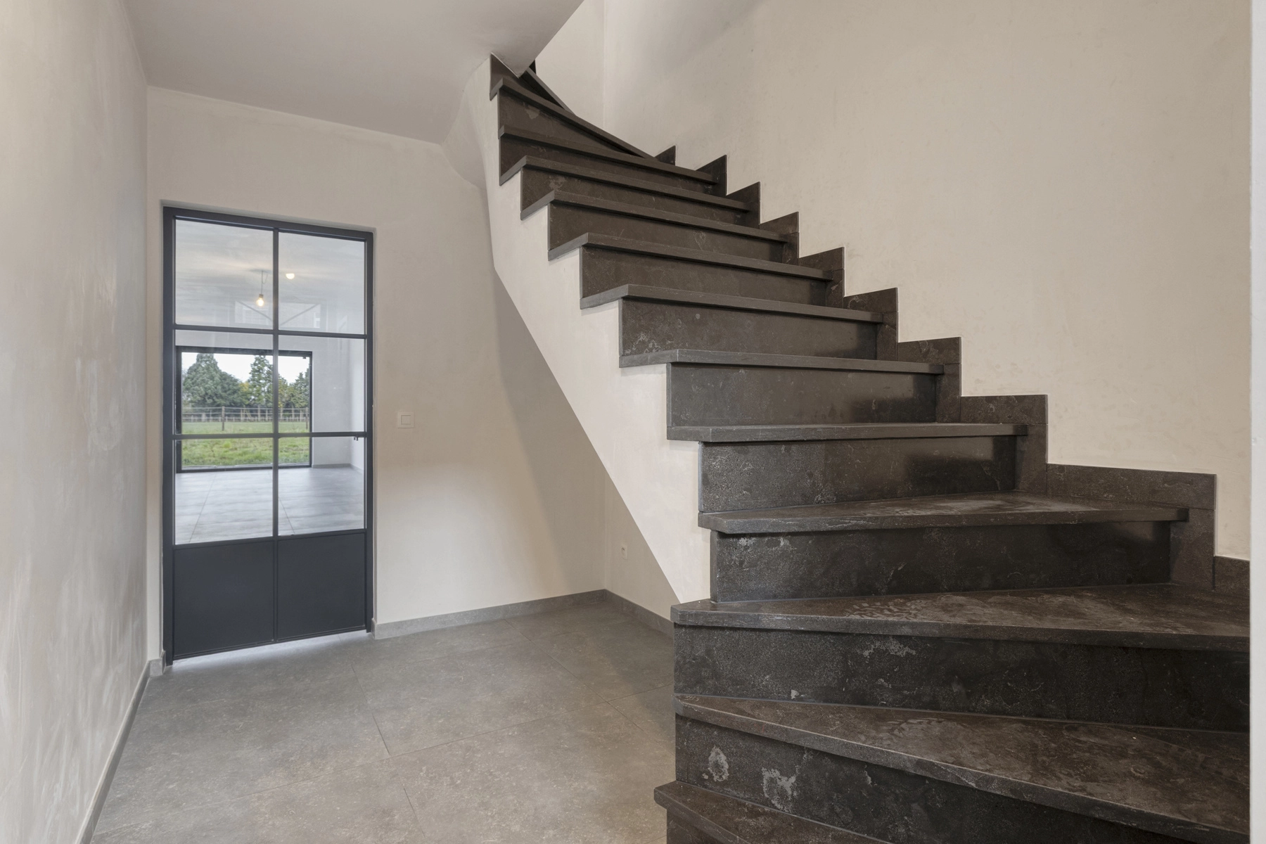 5b0e2c7151d645a8bcebaae1e9f7a7d1 photo