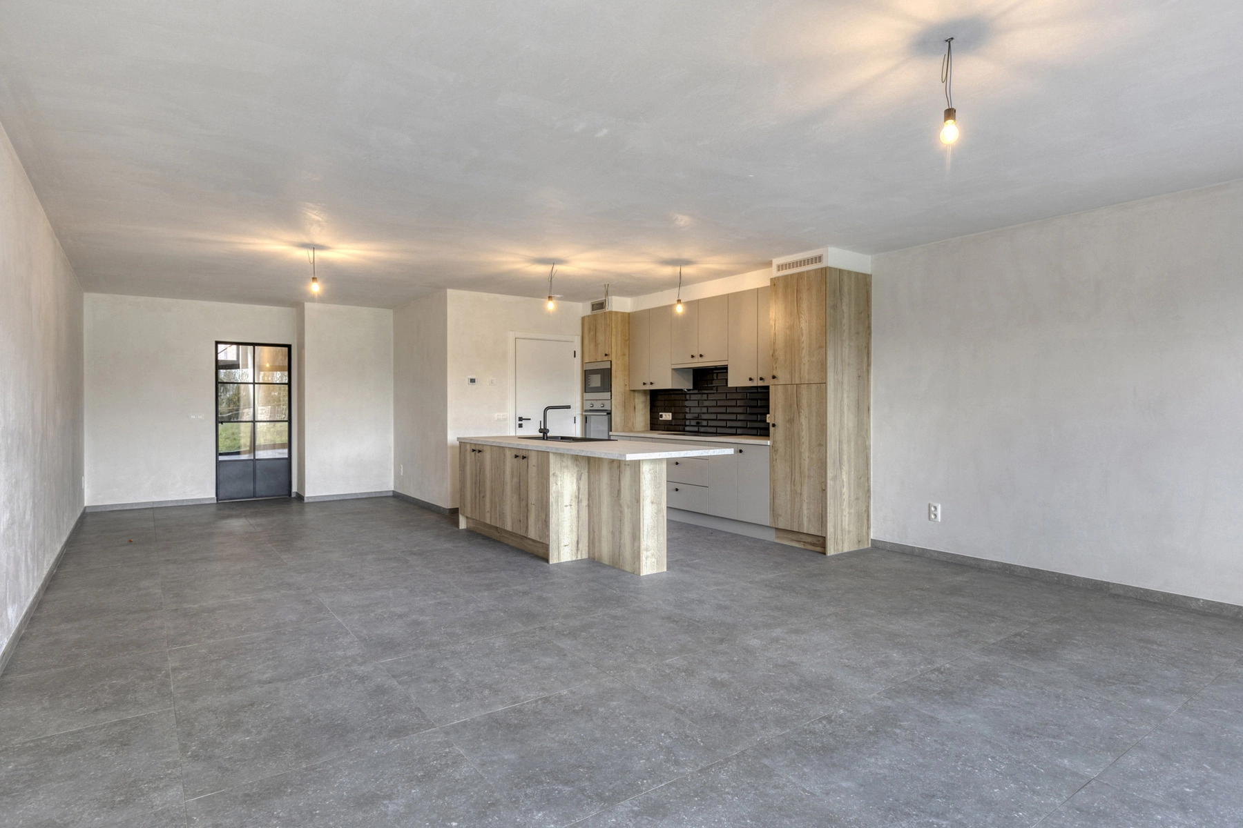 725bd6392dfb47ce92136ee7f9be03c5 photo