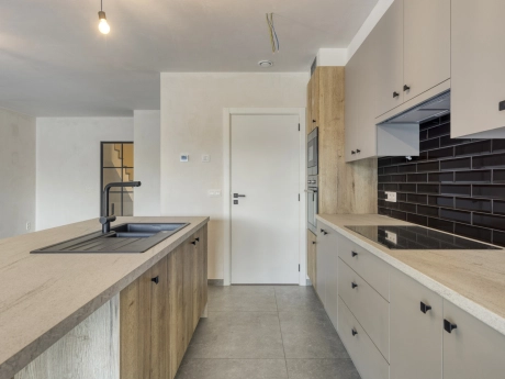 85fa7098c2b04476a9b3bf6d97cec4e3 thumbnail